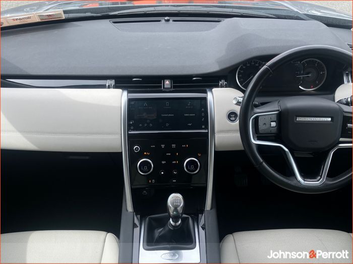 Land Rover Discovery Sport 2021