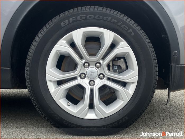 Land Rover Discovery Sport 2021