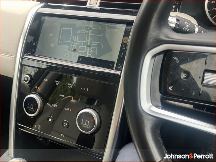 Land Rover Discovery Sport 2021