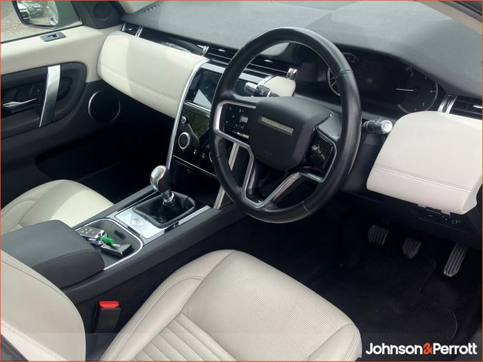 Land Rover Discovery Sport 2021