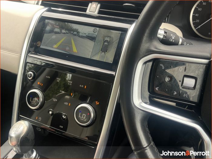 Land Rover Discovery Sport 2021