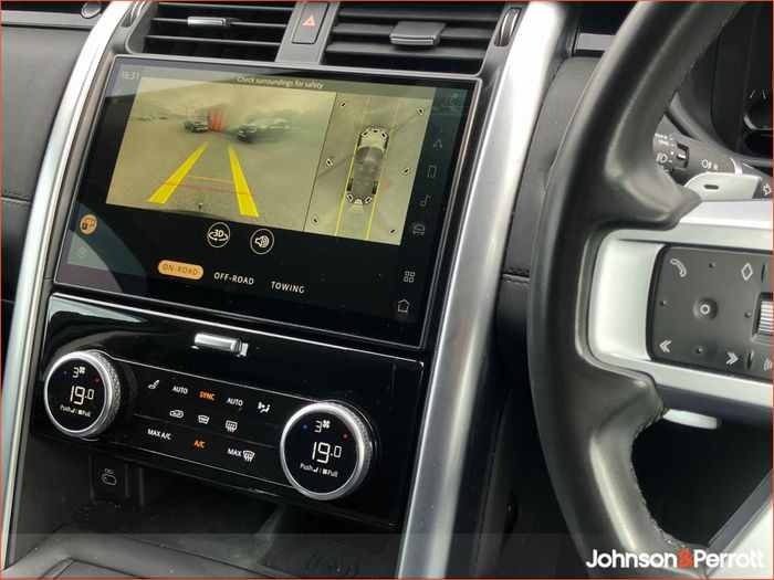 Land Rover Discovery 2023
