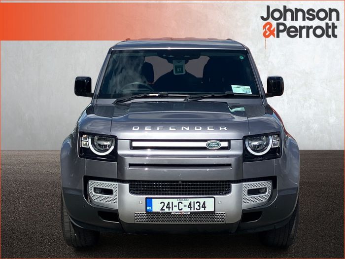 Land Rover Defender 2024