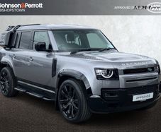 Land Rover Defender 2024