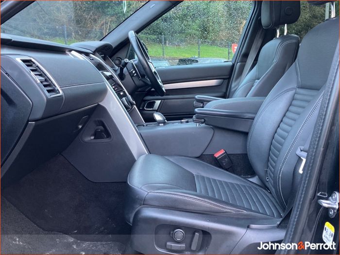 Land Rover Discovery 2023