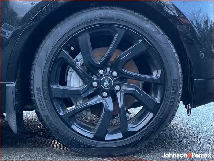 Land Rover Discovery 2023