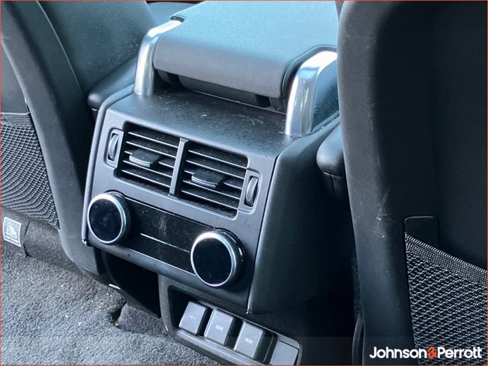 Land Rover Discovery 2023