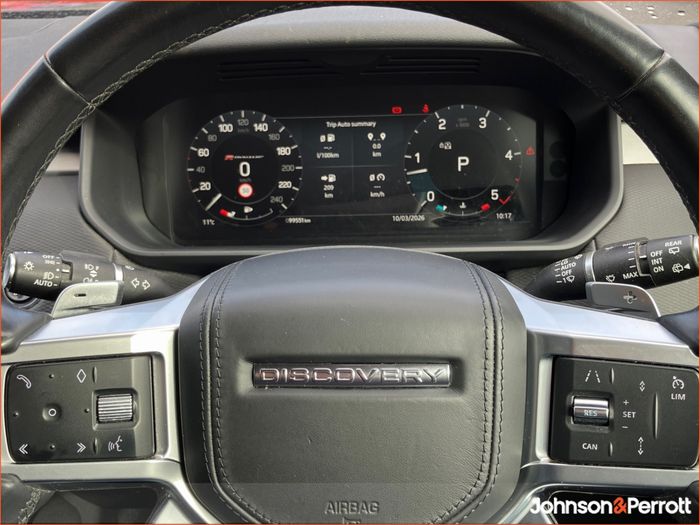 Land Rover Discovery 2023