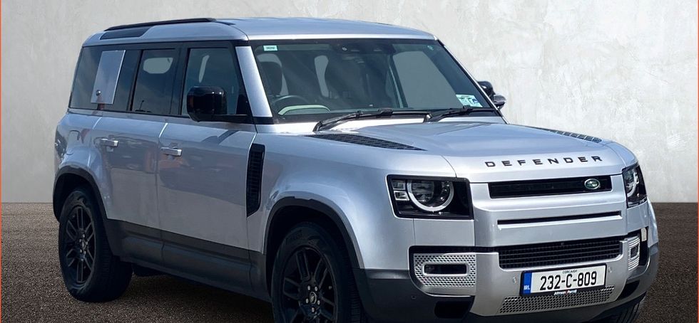 Land Rover Defender 2023
