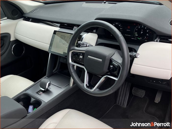 Land Rover Discovery Sport 2025