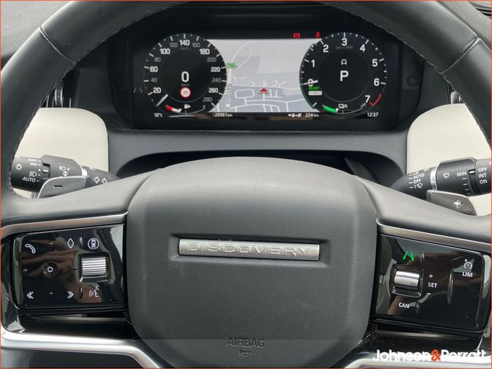 Land Rover Discovery Sport 2025