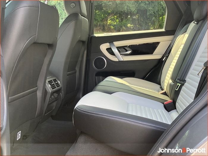 Land Rover Discovery Sport 2026