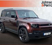 Land Rover Defender 2025
