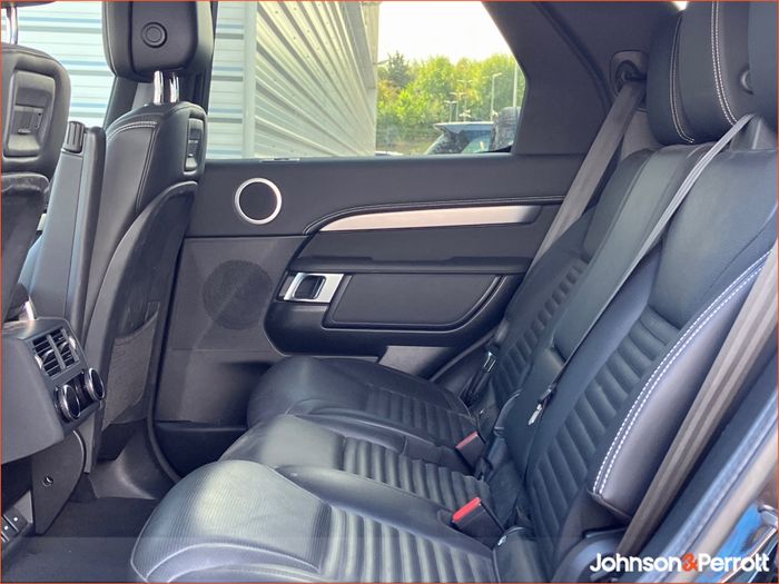 Land Rover Discovery 2023