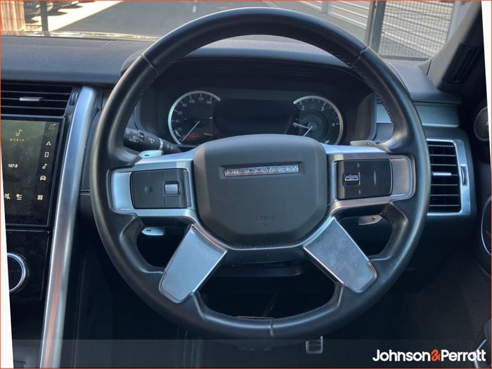 Land Rover Discovery 2023