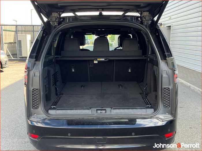 Land Rover Discovery 2023