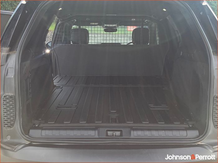 Land Rover Discovery 2025