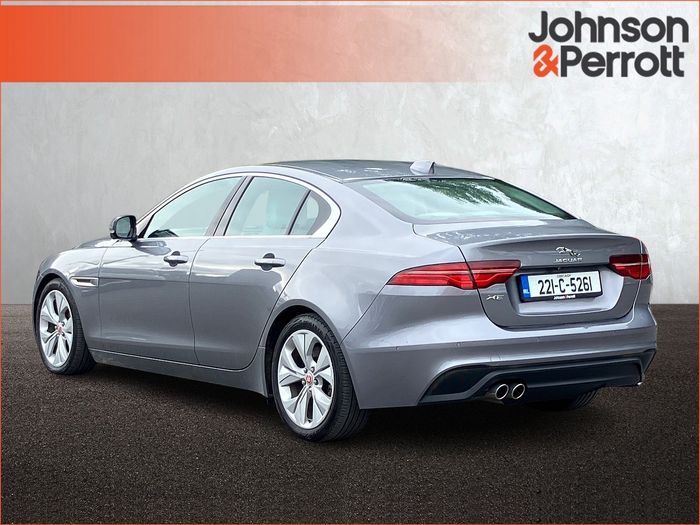 Jaguar XE 2022