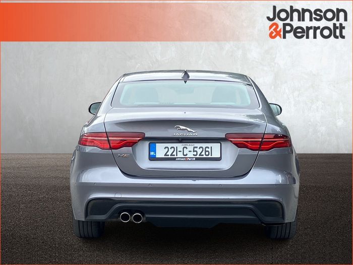 Jaguar XE 2022