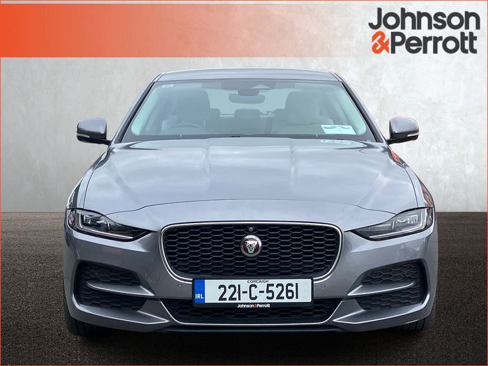 Jaguar XE 2022