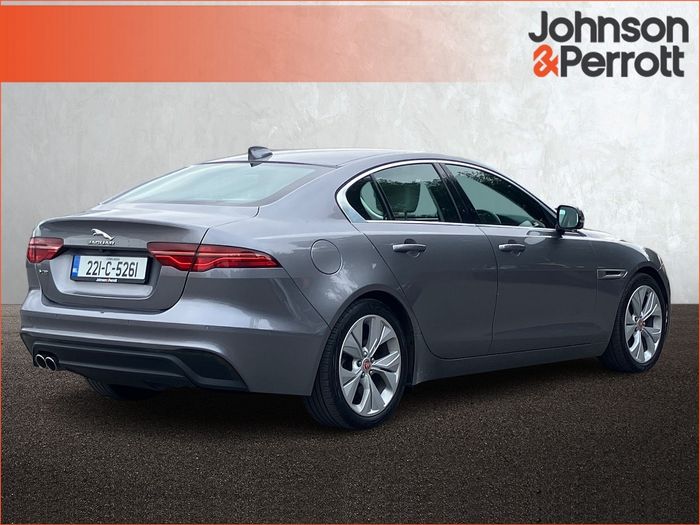 Jaguar XE 2022