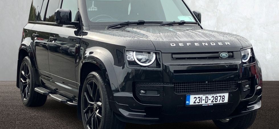 Land Rover Defender 2023