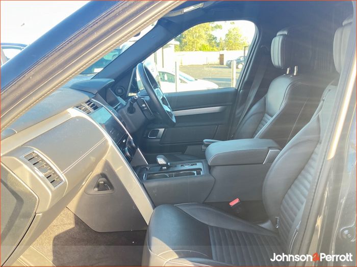 Land Rover Discovery 2025