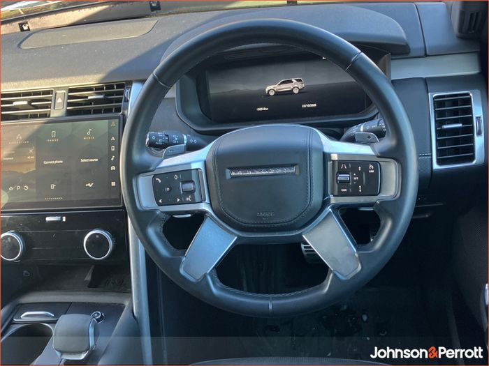 Land Rover Discovery 2025