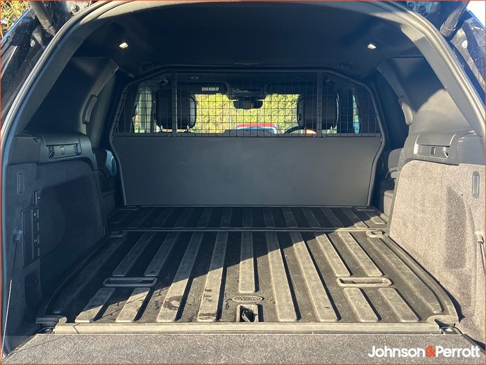 Land Rover Discovery 2025