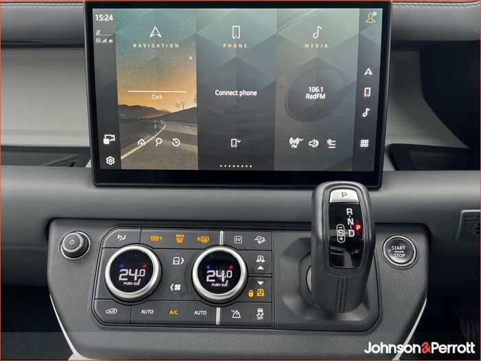Land Rover Defender 2025