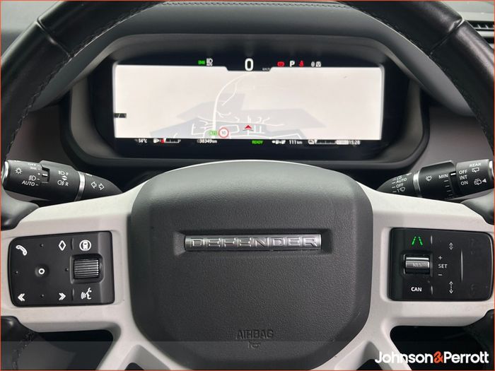 Land Rover Defender 2025