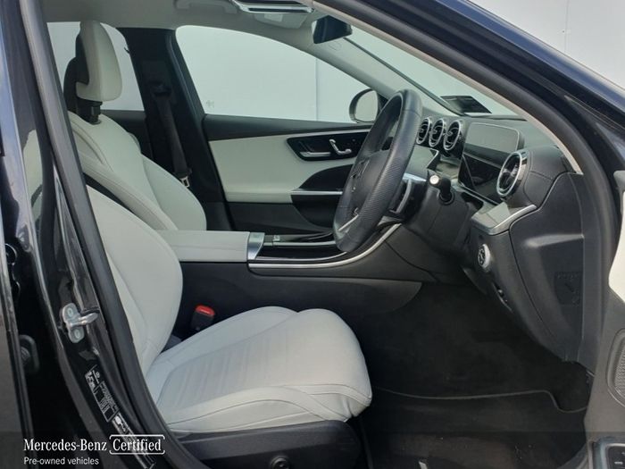 Mercedes-Benz C-Class 2024