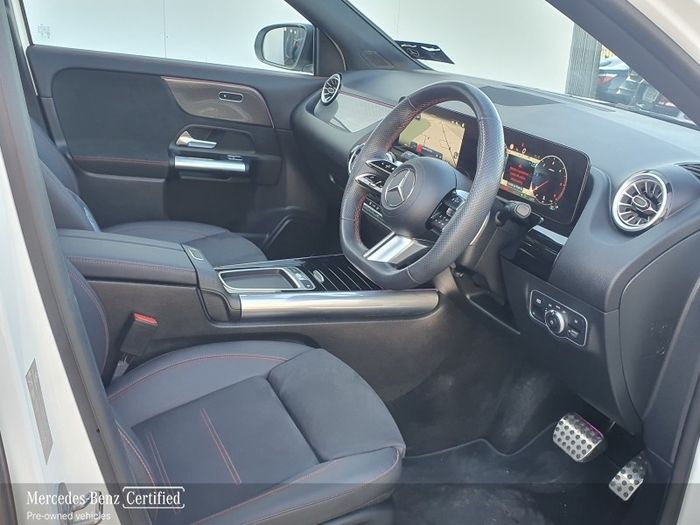 Mercedes-Benz GLA Class 2025