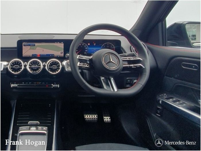 Mercedes-Benz GLB- Class 2026
