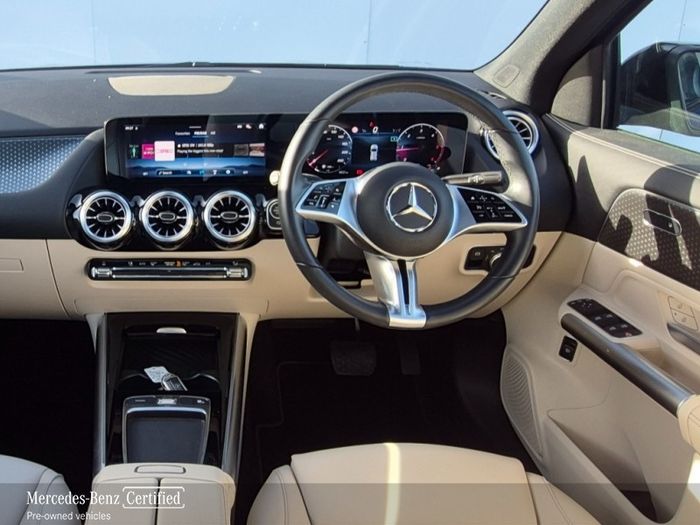 Mercedes-Benz GLA Class 2024