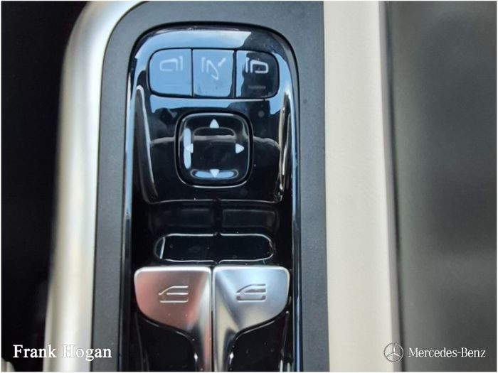 Mercedes-Benz GLB- Class 2027