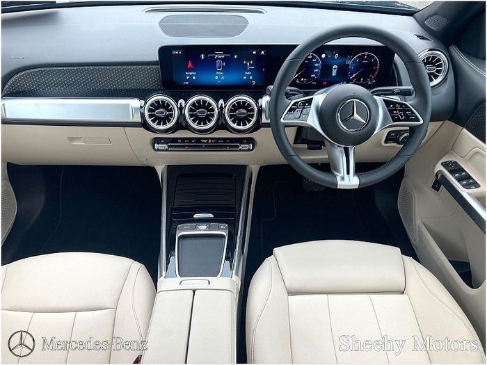 Mercedes-Benz GLB- Class 2026