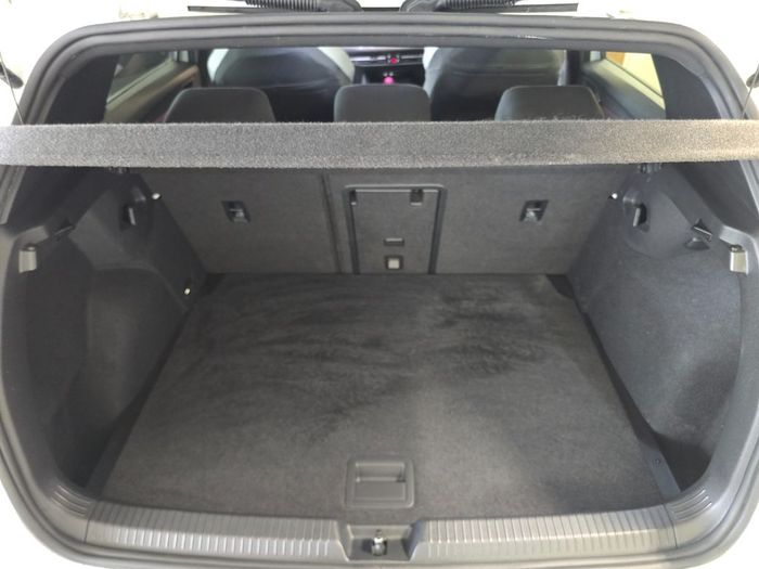 Volkswagen Golf 2024