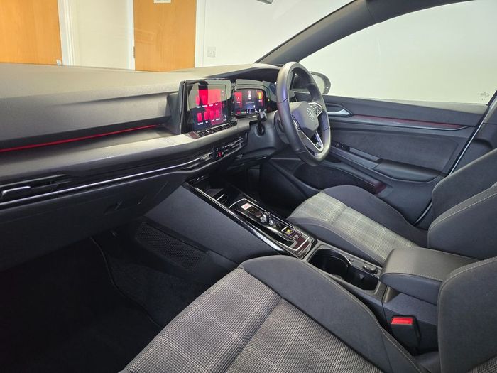 Volkswagen Golf 2024