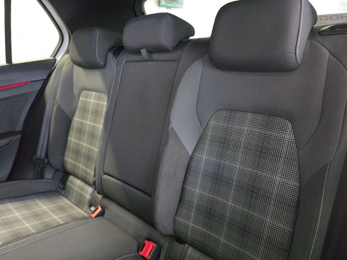 Volkswagen Golf 2024