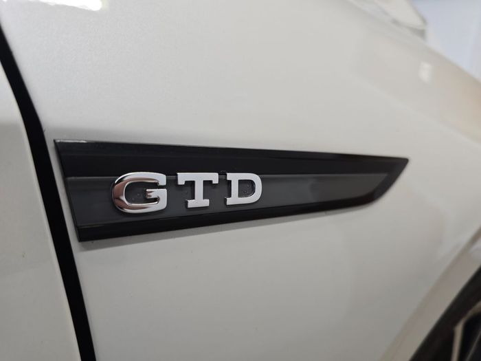 Volkswagen Golf 2024