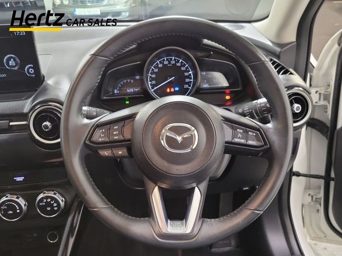 Mazda 2 2024