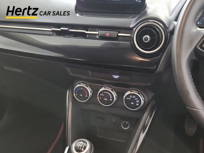 Mazda 2 2024
