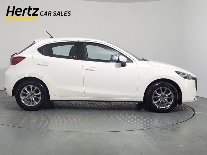 Mazda 2 2024