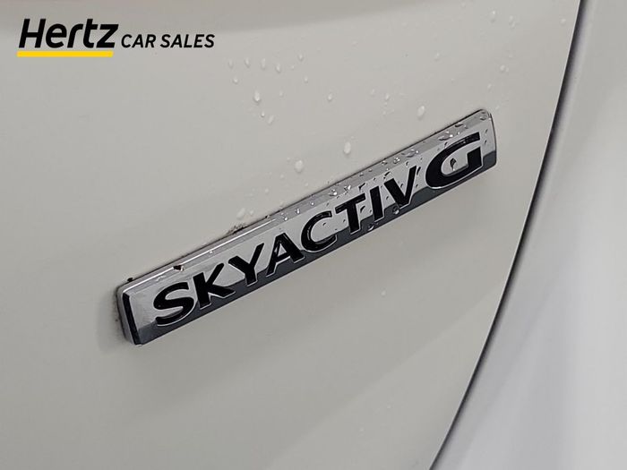 Mazda 2 2024
