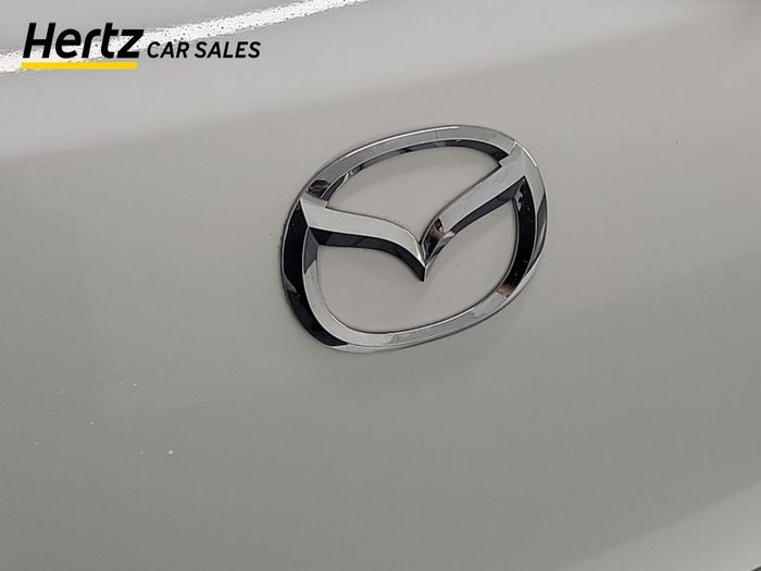 Mazda 2 2024