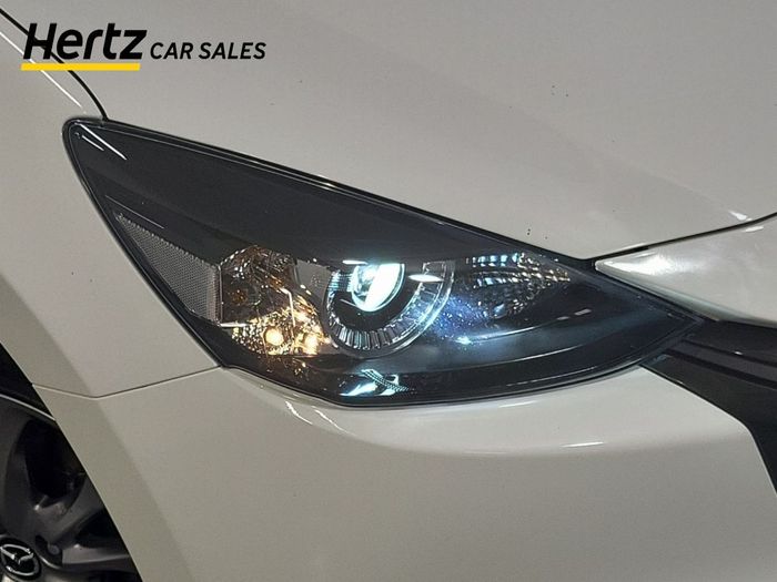 Mazda 2 2024