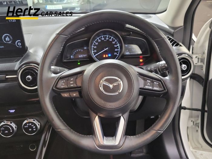 Mazda 2 2024