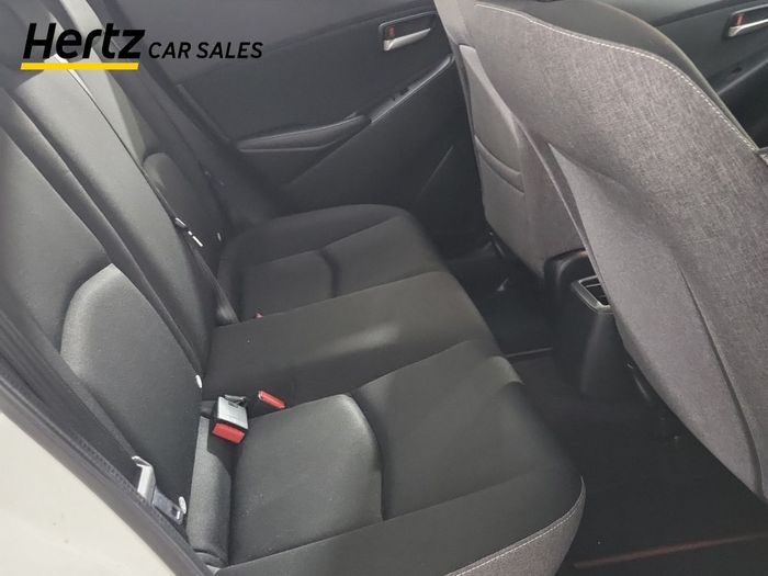 Mazda 2 2024