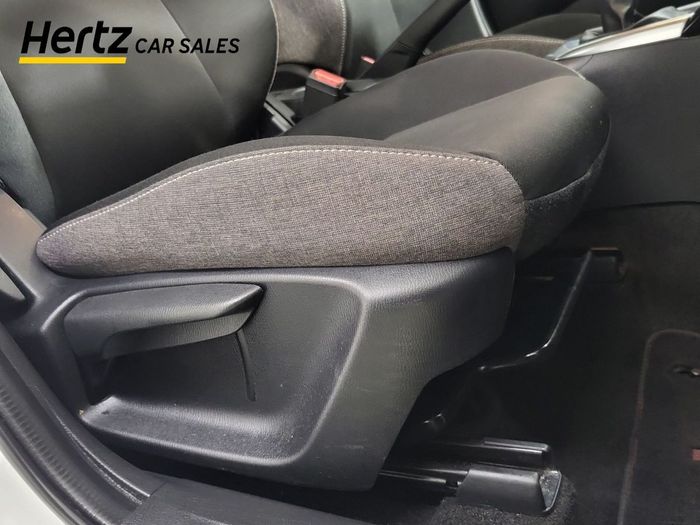 Mazda 2 2024